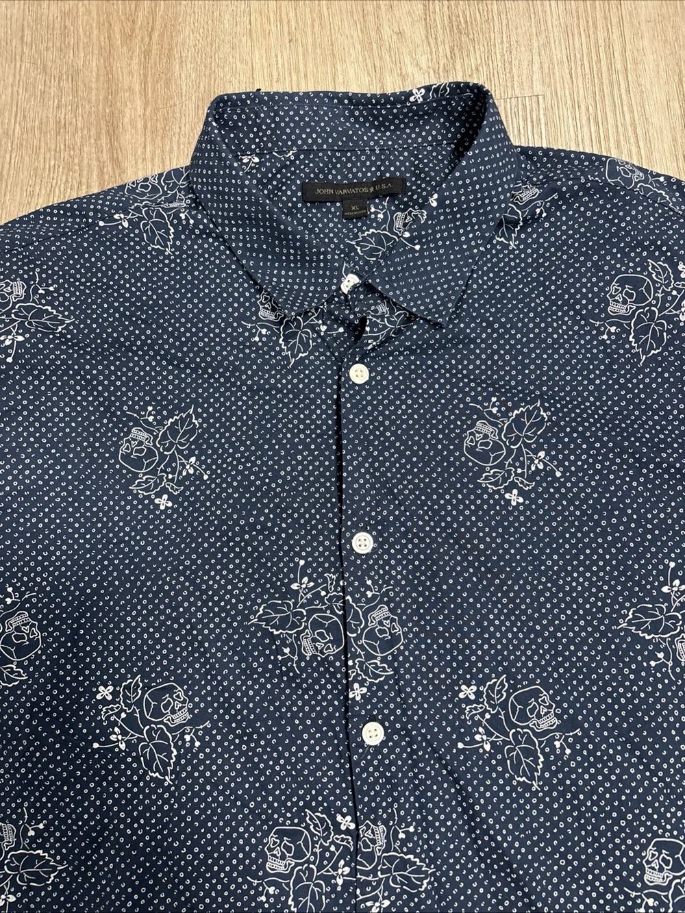 John Varvatos USA Shirt Mens XL Black Skull Roses Button Up